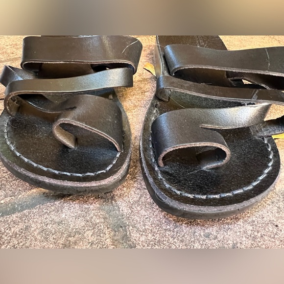 Camel Jerusalem Leather Toe Loop Sandals - Picture 3 of 7